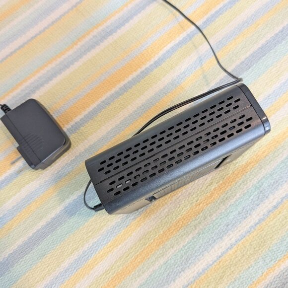 Motorola SURFboard SB6121 Modem - Picture 5 of 7